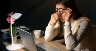 4 Cara Efektif Meredakan Mata Lelah Akibat Terlalu Lama Menatap Layar