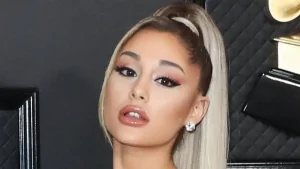 45 Lagu Bocor Ariana Grande Ajukan Gugatan untuk Ungkap Identitas Hacker: Kasus Musik yang Membangkitkan Tekanan