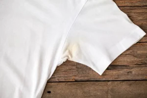 5 Cara Efektif Mengatasi Noda Deodorant dan Parfum yang Menempel di Pakaian Begini Caranya