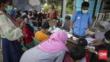 7 Hari Belum Padam: Warga TPA Jatiwaringin Tidak Berdaya