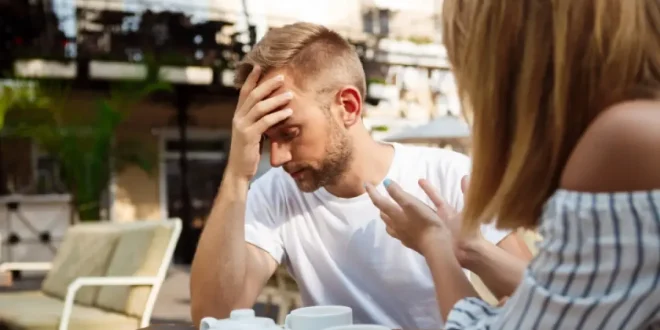 8 Alasan Mengapa Pria Menjauh dari Pasangan Saat Sedang Mengalami Kesulitan Menurut Psikologi