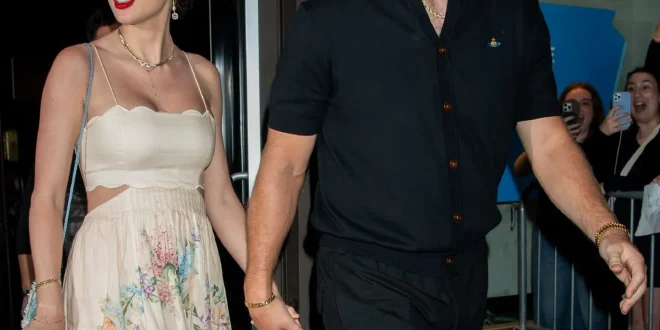 Adam Sandler Pimpin Upacara Pernikahan Megah Taylor Swift dan Travis Kelce di Madison Square Garden