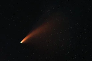 Ahli Astronomi Membuka Rahasia Meteor Superterang: Asal-usul Fenomena yang Menggegerkan Langit Jogja dan Cirebon