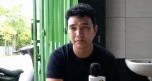 Aldi Taher Menghadapi Kritik Pedas Warganet