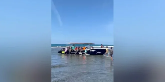 Basarnas Evakuasi 11 WNA Korban Kapal Tenggelam di Teluk Tomini, Operasi Penyelamatan Berhasil Dilakukan