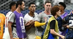 Bellingham Keplak Kepala Barco: Apa Alasan Pemain Inggris ini Berbuat Demikian?