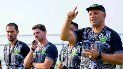 Bernardo Tavares Siapkan Strategi Baru: Bernardo Tavares Susun Menu Latihan Seimbang bagi Persebaya Surabaya Jelang Musim 2026-2027