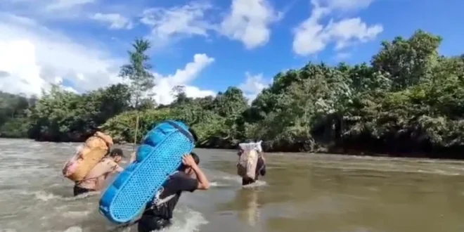 BPS Malinau Menggelar Sensus Ekonomi di Perbatasan dengan Berani