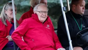 Buffett: Perlombaan AI Mengubah Strategi Investasi Raksasa Teknologi