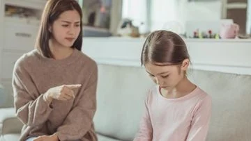 Cara Mengatasi Eggshell Parenting: Rantai yang Harus Diputus