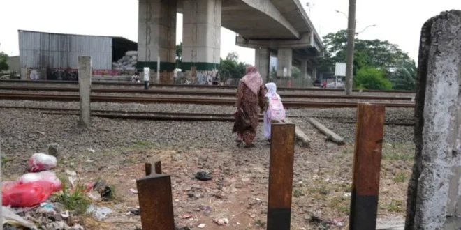 Cegah Tawuran di Pondok Kopi, Pemerintah Kota Jakarta Timur Tutup Akses Jalur Pinggir Rel