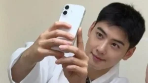Cha Eun Woo Mengenakan Hanbok di Militer, Penggemar Terkesan
