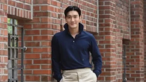 Choi Siwon Kembali Jadi Sorotan Usai Ungah Monumen Agen Intelijen Korea Selatan