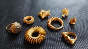 Cincin Emas 2.000 Tahun Bertuliskan Brahmi Ditemukan di Thailand: Petunjuk Perdagangan Kuno India