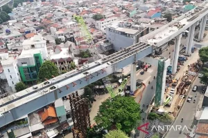 DKI Sepekan: LRT Sampai Dukuh Atas dan Pemasangan Rambu Batas JPO