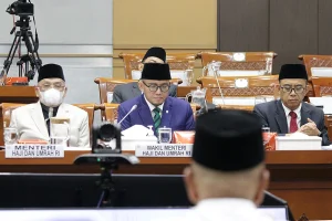 DPR dan Pemerintah Persiapkan Perundingan untuk Mengatasi Kenaikan Biaya Haji 2027
