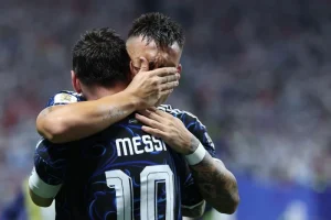 Dua gol larut antar Argentina sisihkan Inggris menuju final: Kemenangan Dramatis di Menit-Menit Akhir