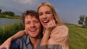 Emma Roberts dan Cody John Akhirnya Menikah Setelah Bertunangan Sejak Juli 2025