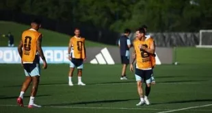 FOTO Argentina vs Swiss: Berlatih Sebelum Bertemu di Perempat Final Piala Dunia
