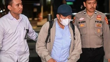 FOTO KPK Tangkap Tangan Bupati Lombok Barat: Operasi Tangkap Tangan Berlangsung Lancar