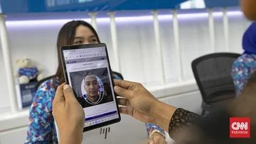 FOTO Warga Ramai-ramai Registrasi SIM Baru Pakai Verifikasi Wajah, Apa Yang Terjadi?