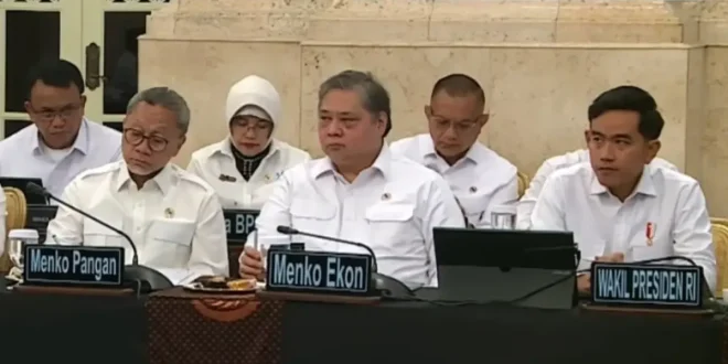 Gibran Tak Duduk di Samping Prabowo saat Sidang Kabinet Istana Faktor Teknis: Mengenal Dinamika Politik di Balik Posisi Duduk