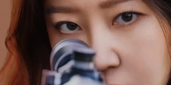 Gong Hyo-jin Bertransformasi sebagai Pembunuh Bayaran Tersembunyi dalam Drama 'A Bona Fide Killer'