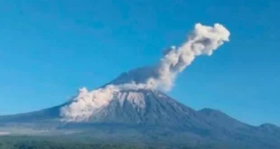 Gunung Semeru Meluncurkan Awan Panas Guguran Sejauh 3.500 Meter