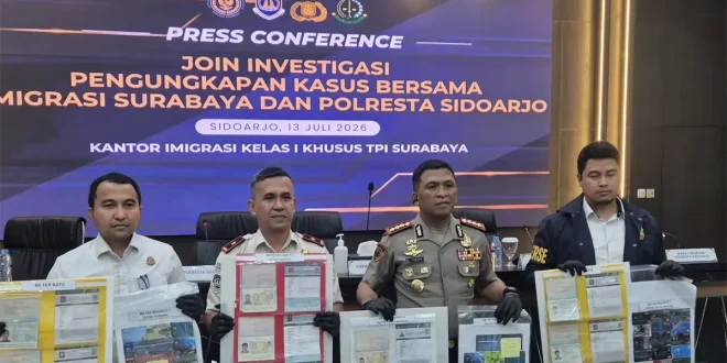 Imigrasi Surabaya Tangkap 15 WNA China-Vietnam, Polisi Dalami Dugaan Penyalahgunaan Data Pribadi