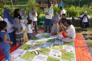 Inovasi Pendidikan: UI Perkenalkan Permainan Ular Tangga Berbahasa Sunda untuk Edukasi PHBS