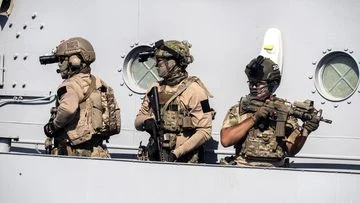 Iran Serang Siber Ponsel Tentara AS di Timteng Trump Makin Kelabakan