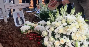 Istri hingga Anak-anak Menangis Saat Komedian Temon Dimakamkan di TPU Tanah Kusir: Mengenang Kehidupan dan Karya Beliau