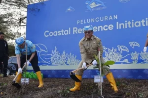 Jaga Ekosistem Pesisir Banyuwangi dengan Inisiatif Ketahanan Pesisir