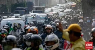 Jalanan Macet Parah Imbas Pembongkaran JPO Tendean Jakarta Selatan