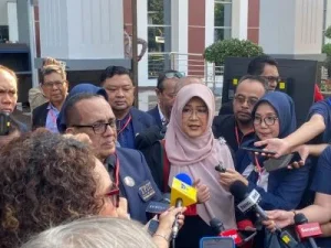 Jalani Sidang Perdana Kasus Ijazah Jokowi Dokter Tifa Didampingi 25 Advokat, Simbol Perlindungan Hukum