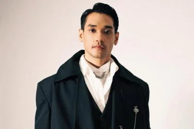 Jelang Konser Afgan, Antusiasme Penggemar Mulai Muncul di JCC dengan Outfit Hitam dan Hijau