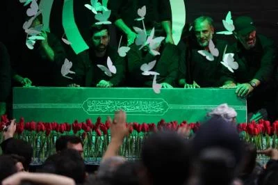 Jenazah Pemimpin Tertinggi Ayatollah Khamenei Tiba di Teheran untuk Upacara Perpisahan: Sebuah Penghormatan Terakhir