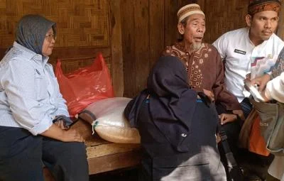 Kakek 84 Tahun Ikat Perut Pakai Tali karena Tahan Lapar saat Jualan Kangkung, Kisah Pahit di Balik Ketabahan