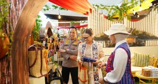 Kapolri dan Kakorlantas Mendukung UMKM Naik Kelas dengan Tinjauan Bazar Kreasi Bhayangkari Nusantara 2026