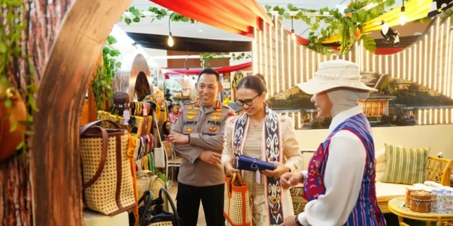 Kapolri dan Kakorlantas Mendukung UMKM Naik Kelas dengan Tinjauan Bazar Kreasi Bhayangkari Nusantara 2026