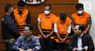 Kata KPK Soal Klaim Amplop Raja Juli dari Bupati Kuansing: Tinjauan Kasus Korupsi
