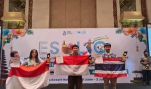 Kemenangan Gemilang: Pelajar Indonesia Borong Medali Emas di Olimpiade Bahasa Inggris Internasional