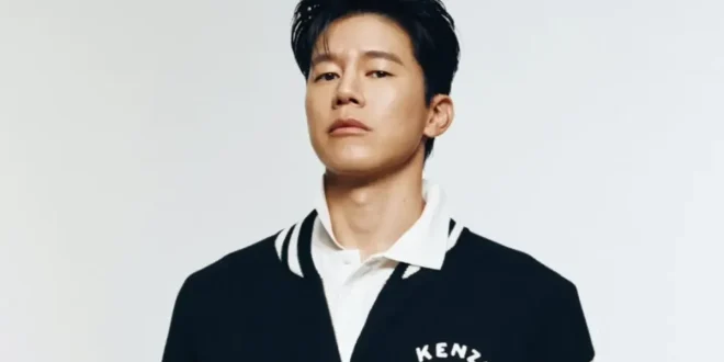 Kim Moo Yul Akhirnya Sapa Penggemar Lewat Fan Meeting Resmi Pertamanya, Siap Menghibur Penggemar