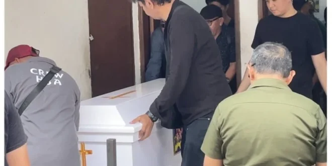 Komedian Temon Meninggal Dunia Rumah Duka Dipenuhi Pelayat dan Rekan Artis