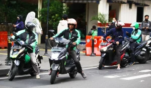 Komisi Ojol Turun Jadi 8 Persen: Apakah Pendapatan Driver Naik dan Tarif Penumpang Berubah?