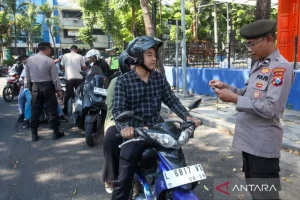 Korlantas Narasi Denda Ban Gundul Rp250 Ribu Merupakan Hoaks, Apa yang Sebenarnya Terjadi?