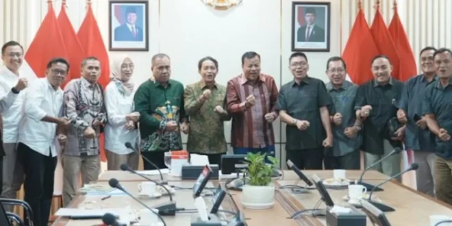 KPK Dalami Pertemuan Bupati Kuansing Nonaktif dengan Menhut Raja Juli: Kasus Korupsi yang Semakin Kompleks