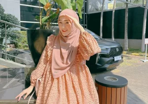 Larissa Chou dan Ikram Rosadi Bercerai: Kasus Perceraian Selebriti yang Paling Rendah