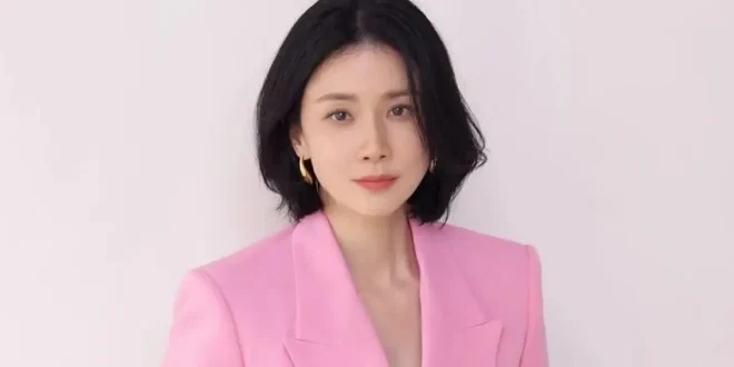 Lee Bo Young Pertimbangkan Comeback Lewat Drama Divorce Investigator Hong Mal Geum: Persiapan untuk Peran Baru