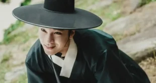 Lee Hong Nae Menggaet Perhatian Publik dengan Peran Dukun Misterius di The East Palace